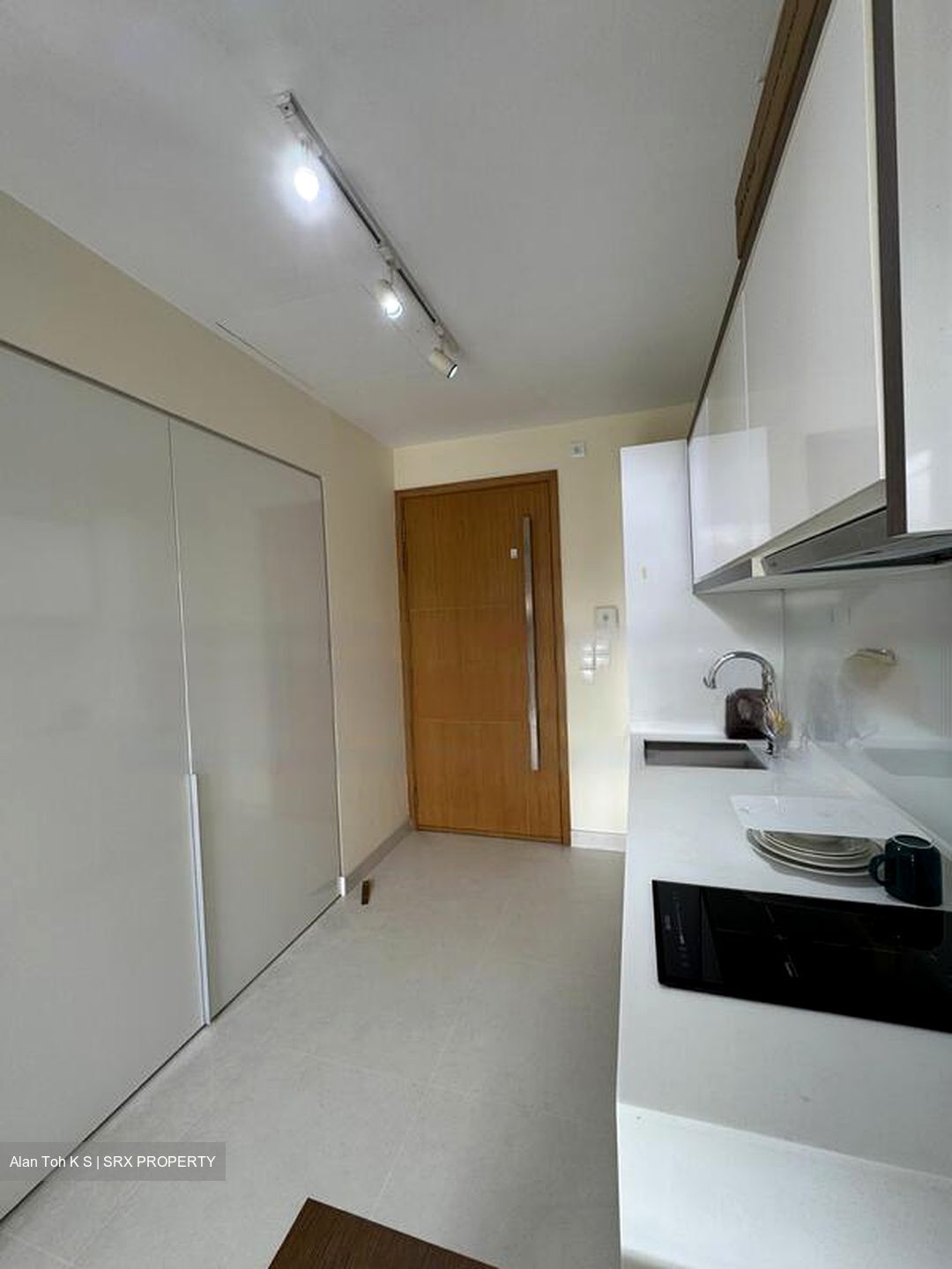Casa Cambio (D19), Condominium #585044641